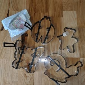 New Cookie Cutters Large (5) with Handles